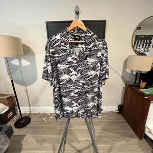 Stussy - Waves S/S Shirt (#111867) - Black, White